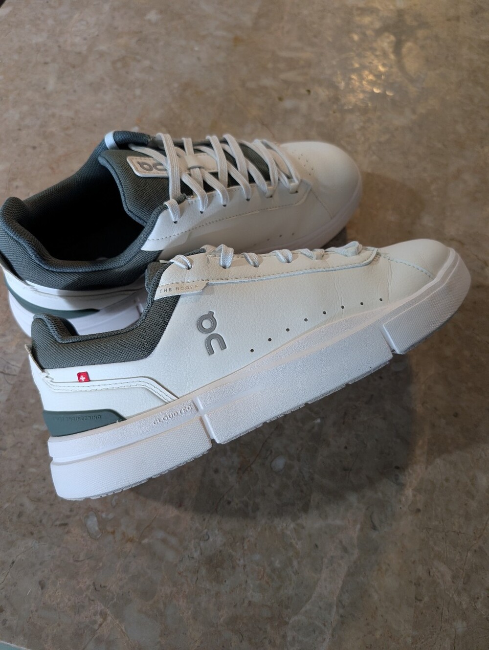 On The Roger Advantage Olive -white Swiss Engineering Shoes Men Size 8.5 No Box - Picture 13 of 13